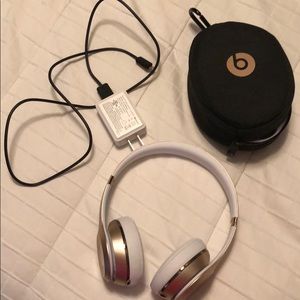 Beats Solo3 Wireless Headphones- Gold